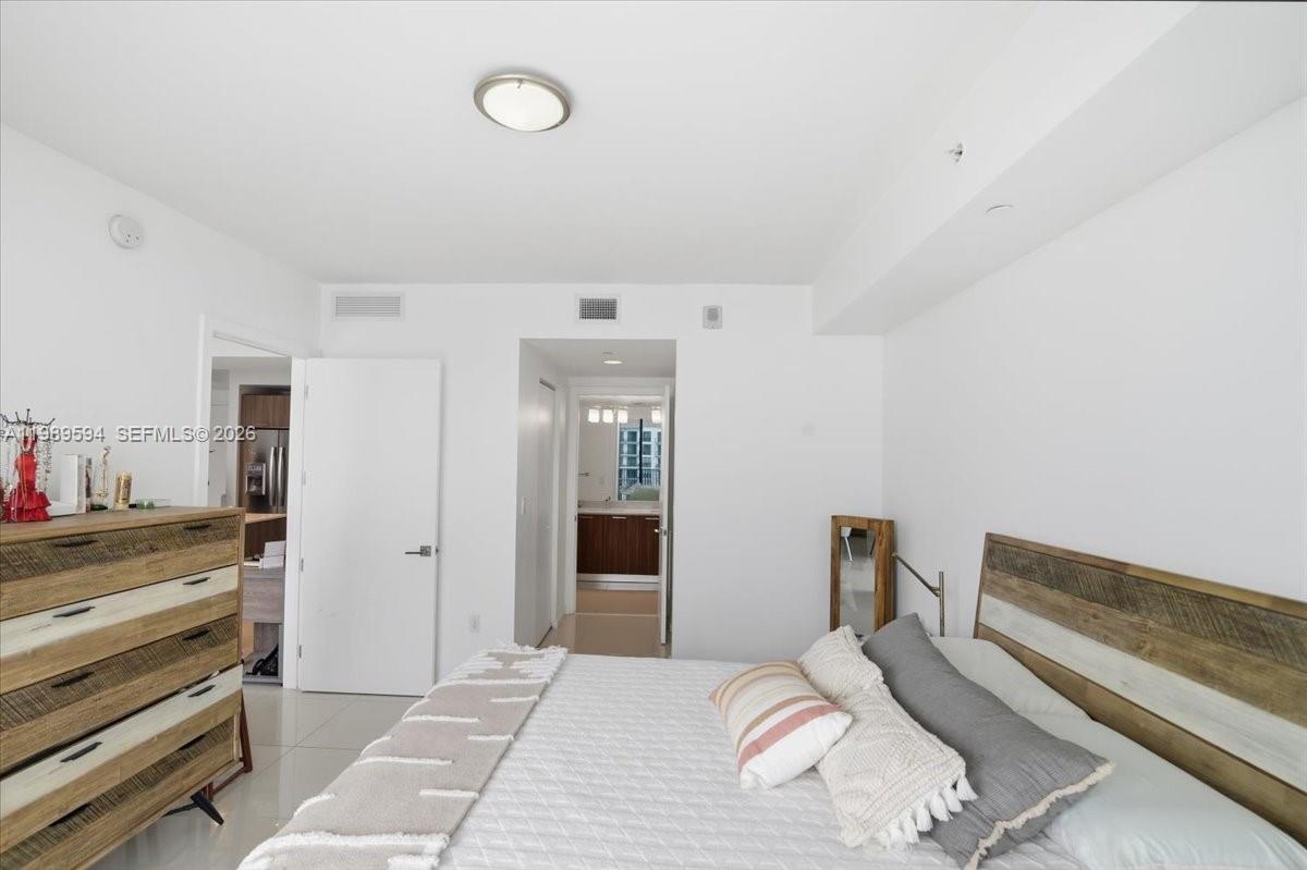 5252 PASEO CONDO - Residential