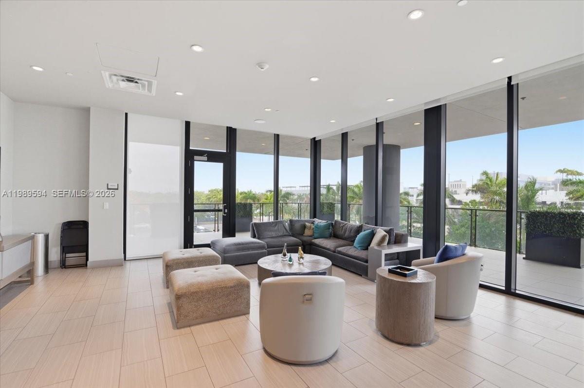 5252 PASEO CONDO - Residential