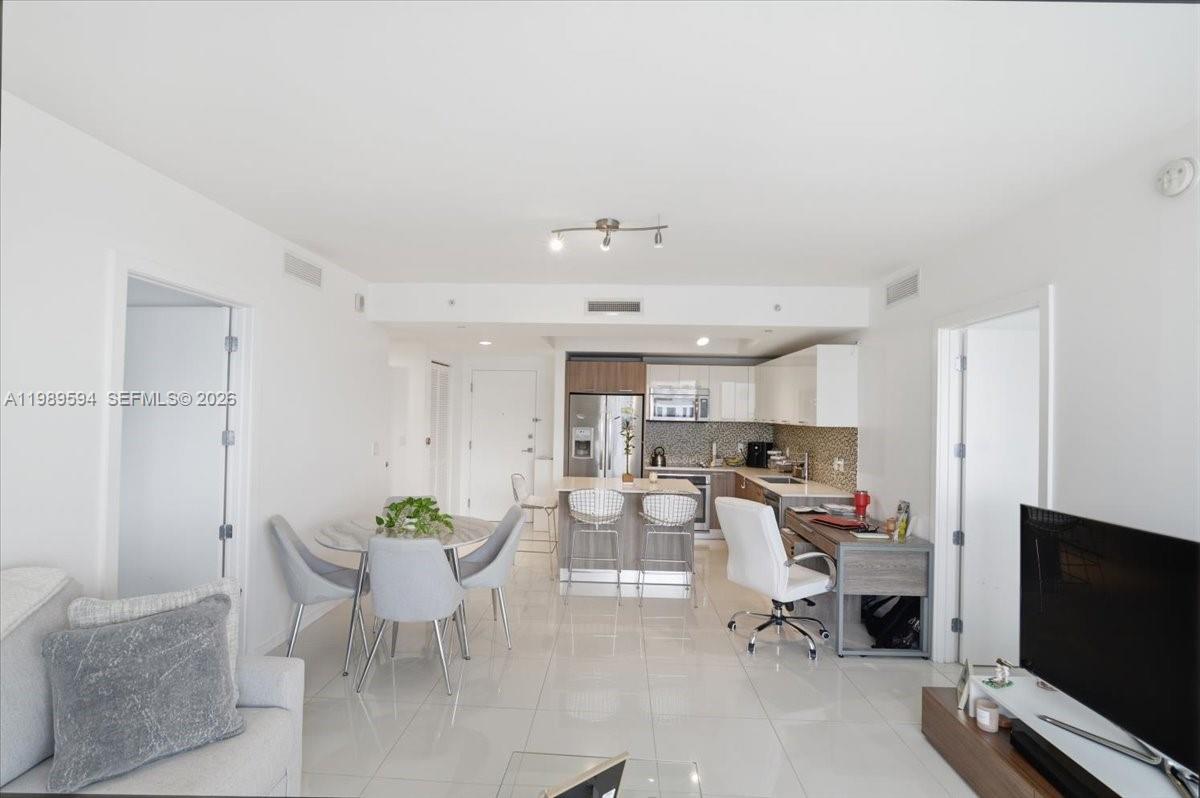 5252 PASEO CONDO - Residential