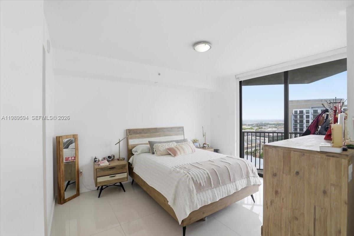 5252 PASEO CONDO - Residential