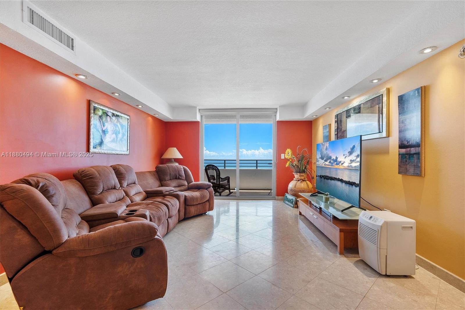 OCEANSIDE PLAZA CONDO - Residential Lease