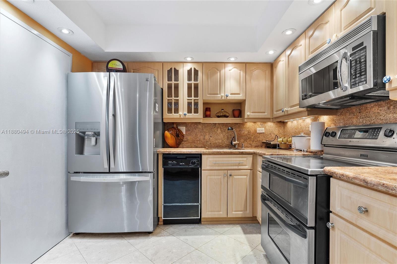 OCEANSIDE PLAZA CONDO - Residential Lease