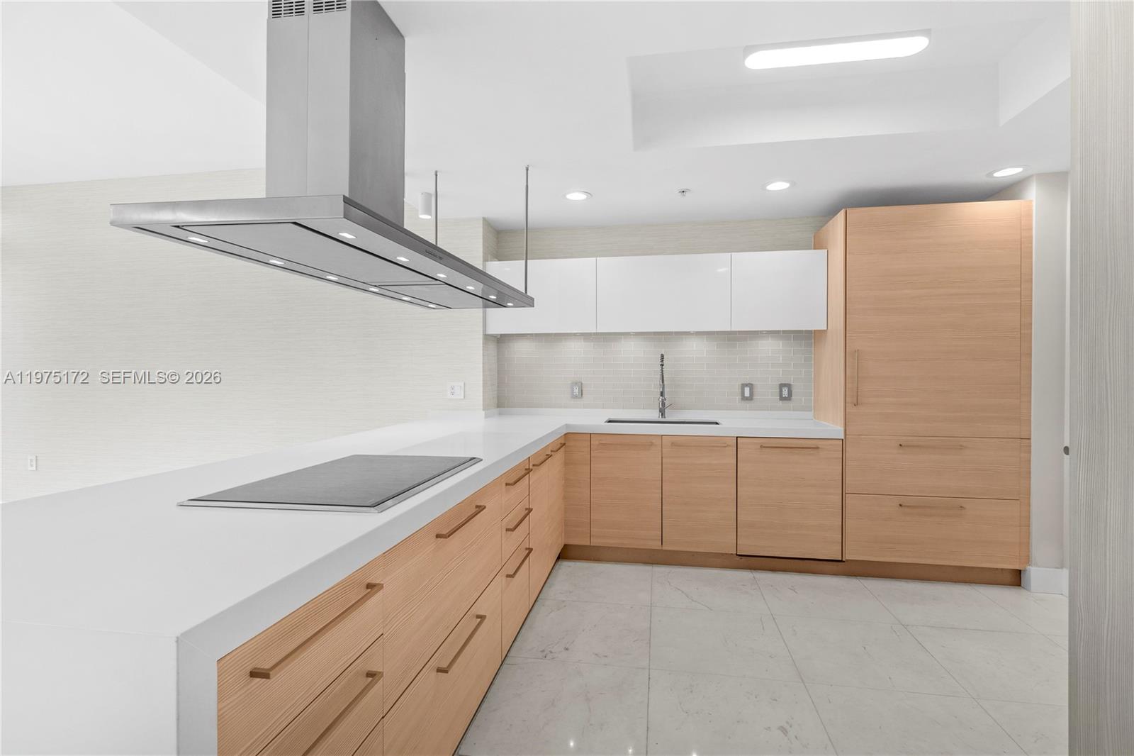 17301 Biscayne Blvd 611