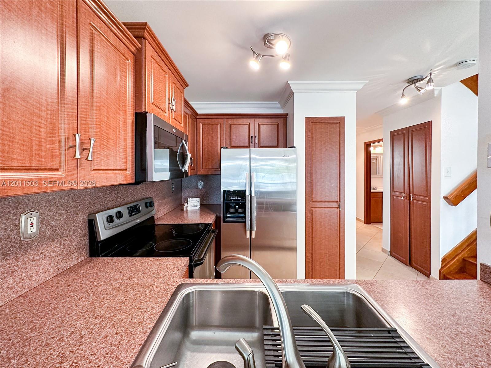 WEITZER SERENA LAKES TOWN - Residential Lease