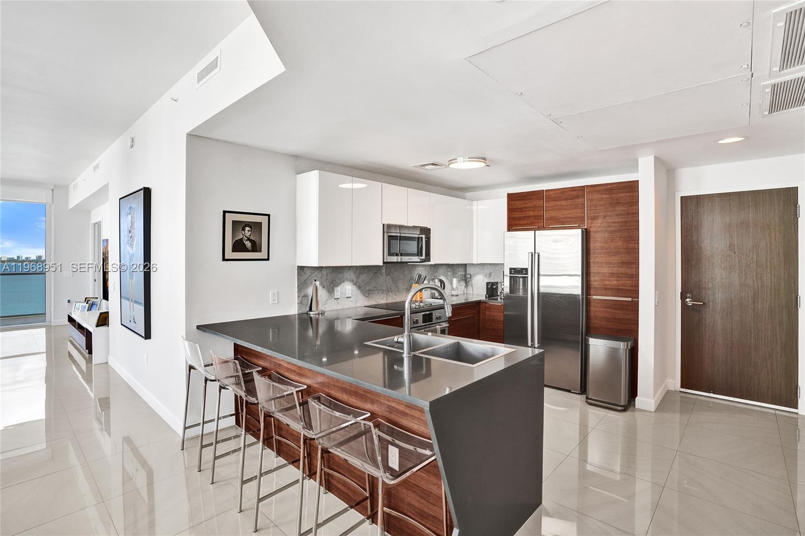 THE CRIMSON CONDO - Residential Lease