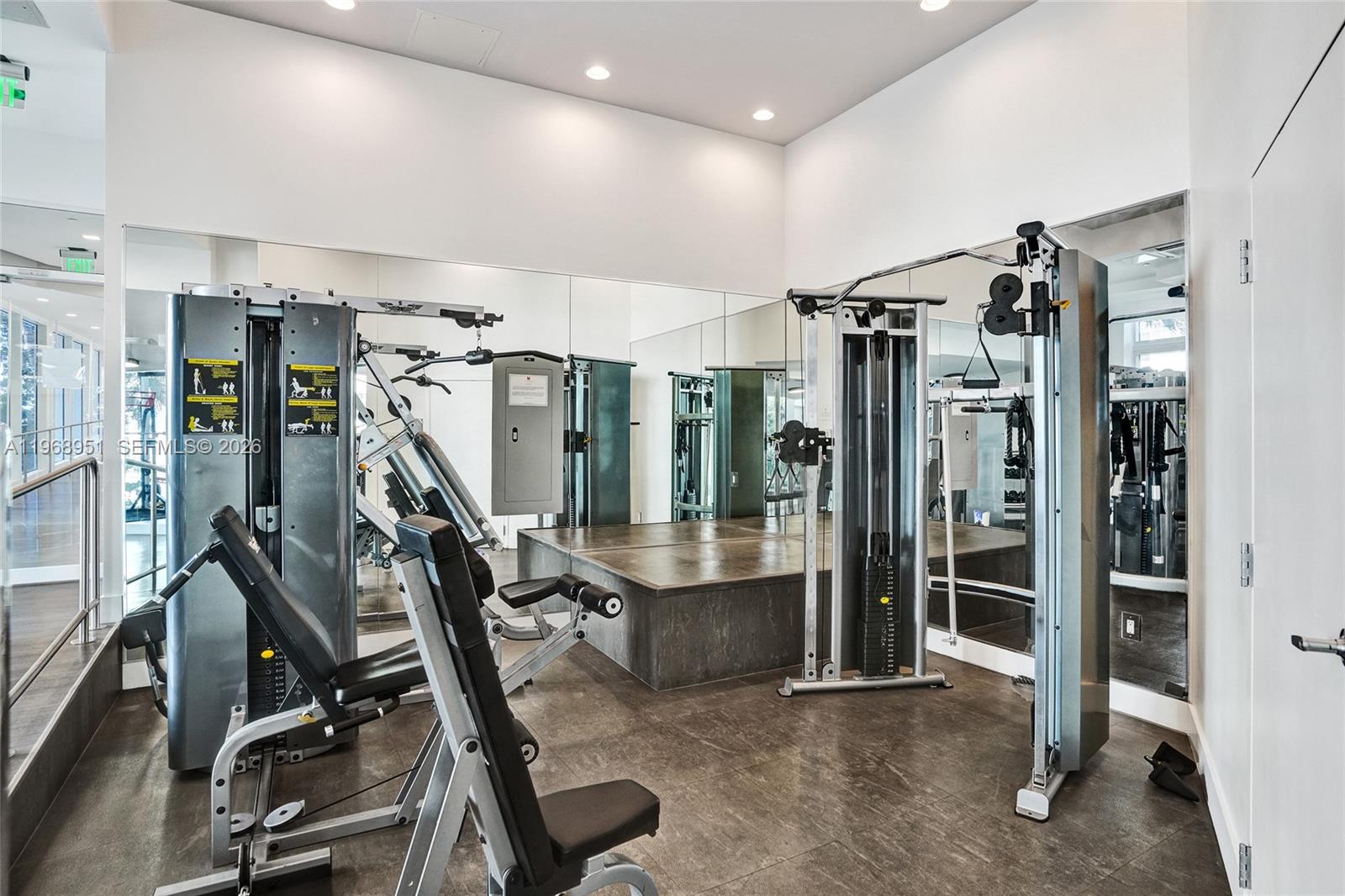 THE CRIMSON CONDO - Residential Lease