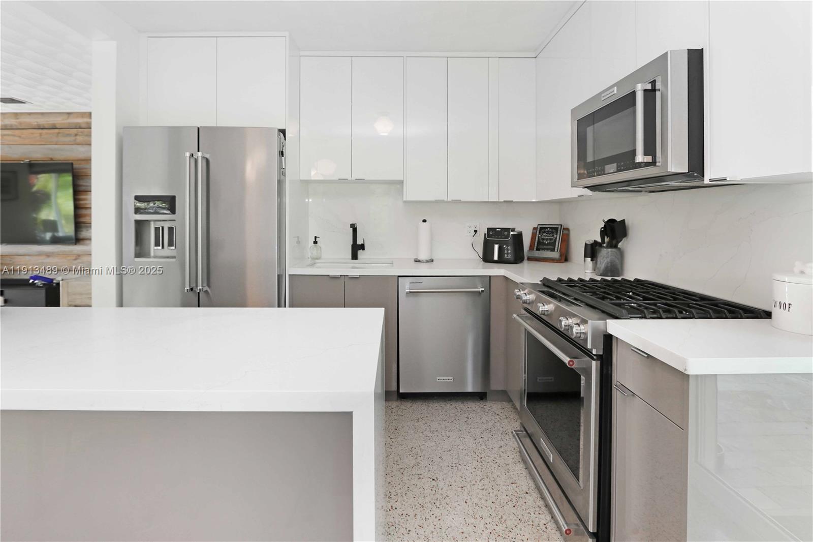 LOOK HOMESITES NO 4 - Residential