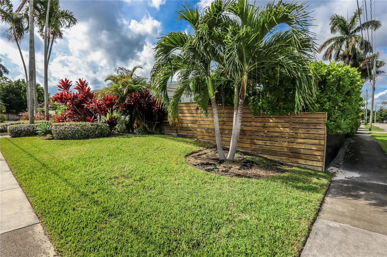 LOOK HOMESITES NO 4 - Residential