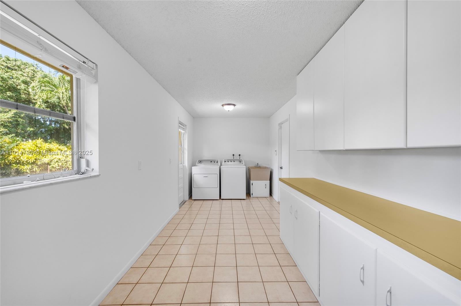 ROYAL PALM SOUTH SEC 1 - Residential