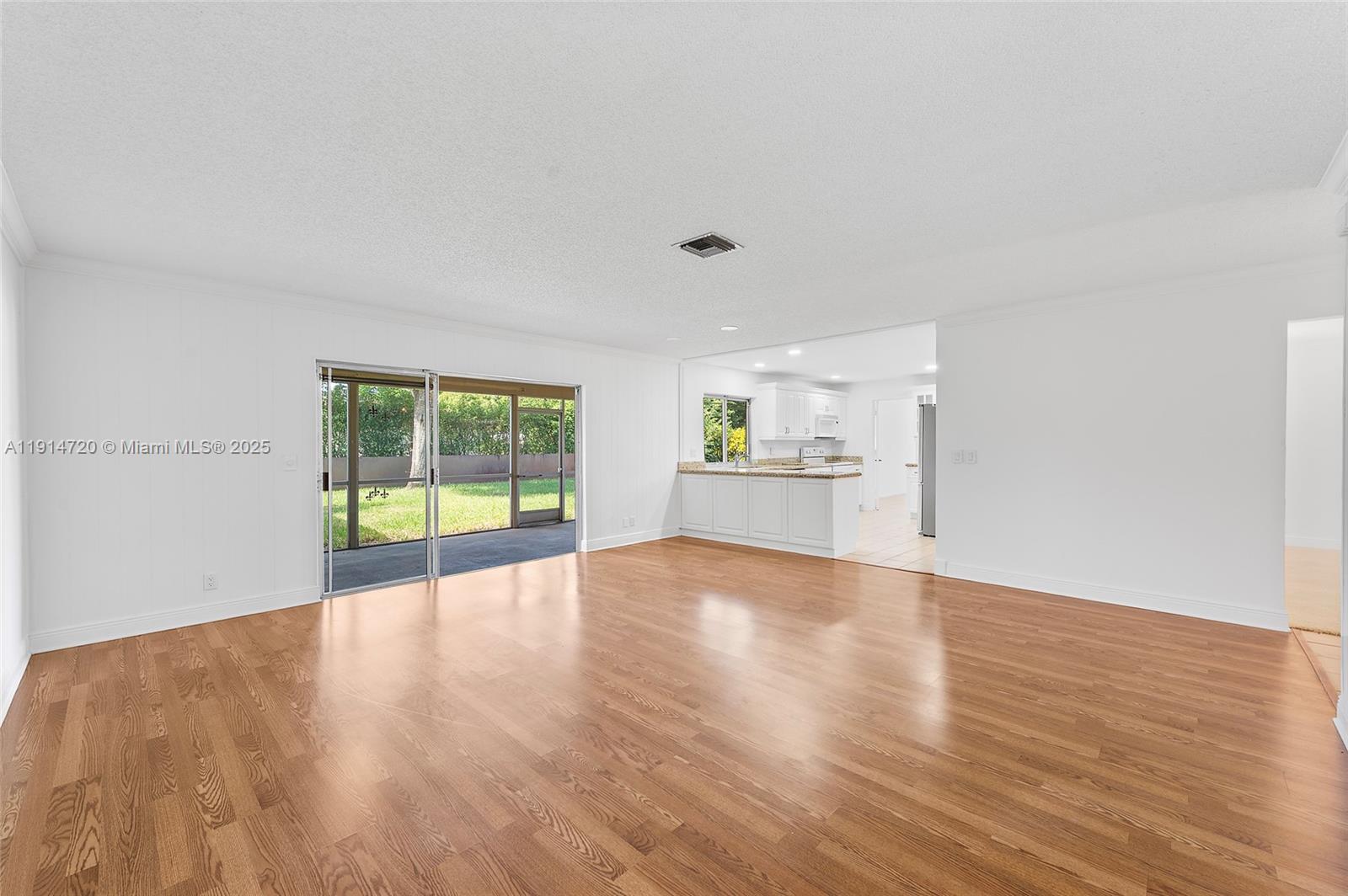 ROYAL PALM SOUTH SEC 1 - Residential