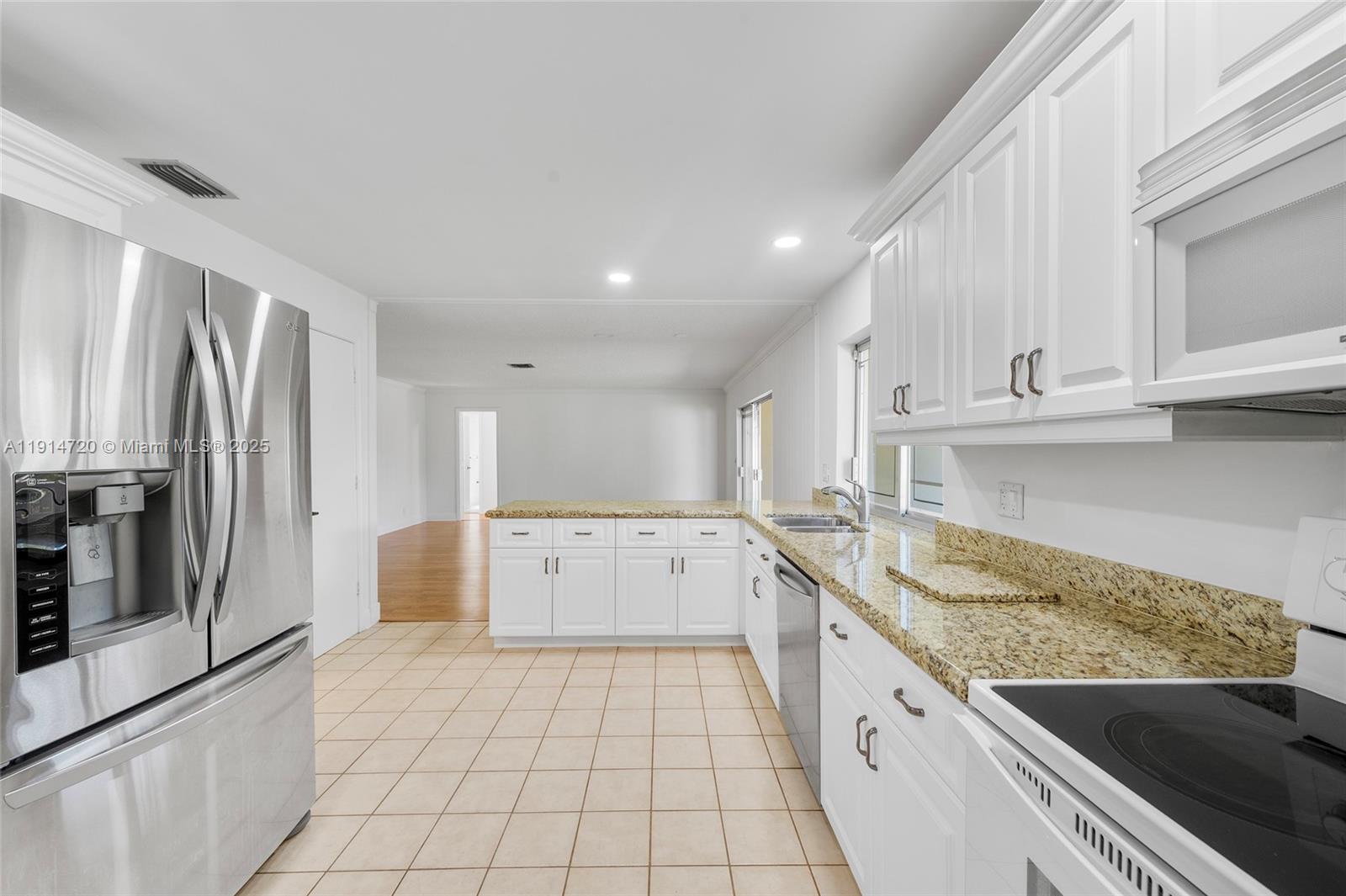 ROYAL PALM SOUTH SEC 1 - Residential