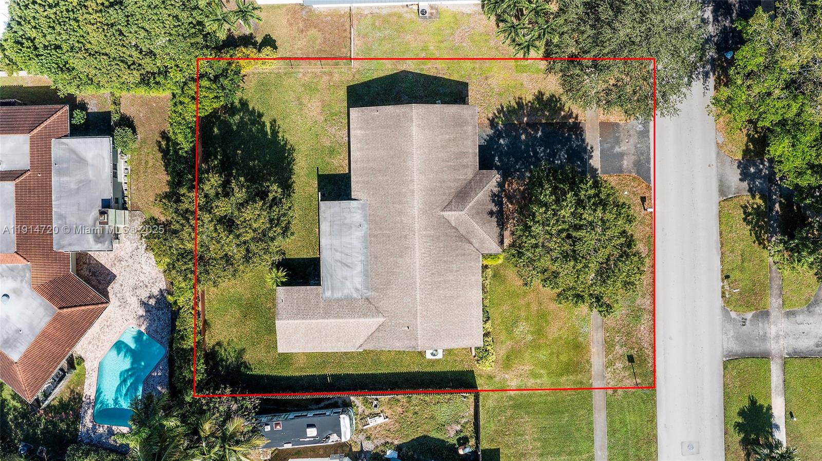 ROYAL PALM SOUTH SEC 1 - Residential