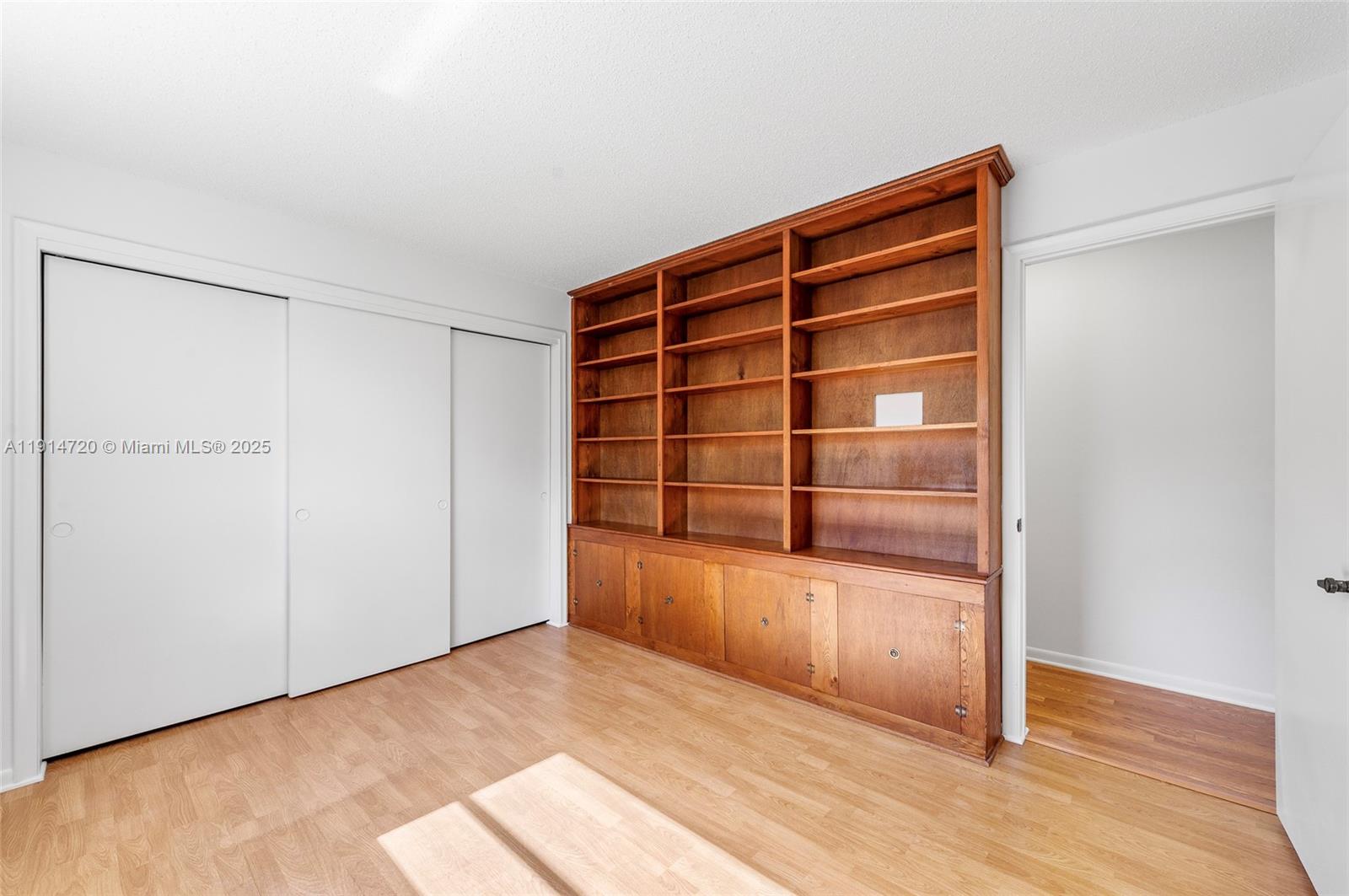 ROYAL PALM SOUTH SEC 1 - Residential