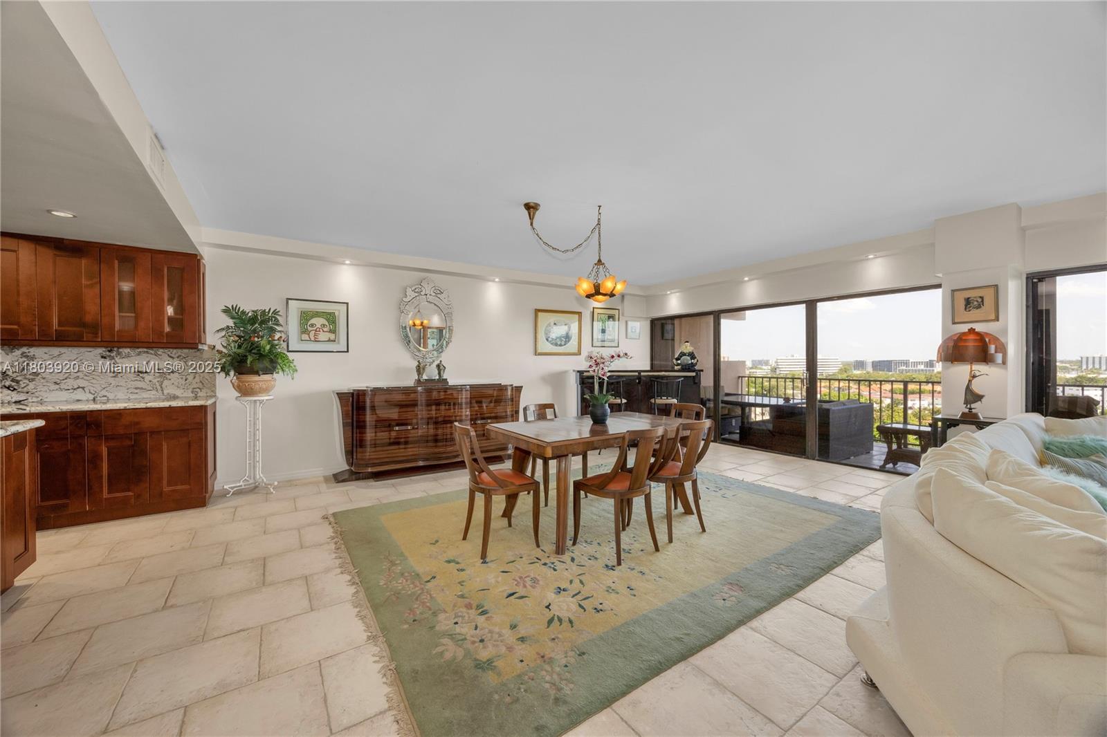 CRICKET CLUB CONDO - Residential