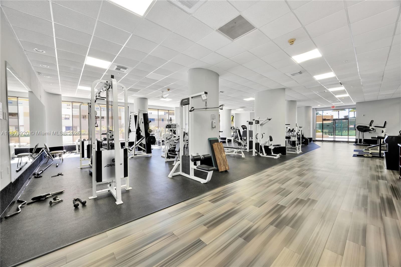 CRICKET CLUB CONDO - Residential