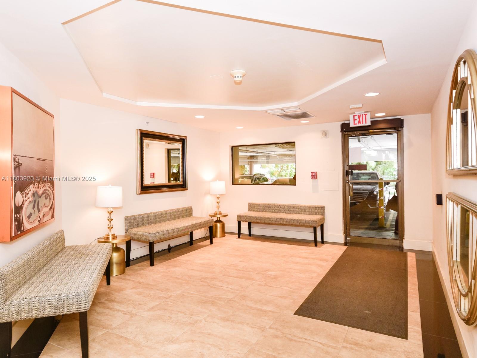 CRICKET CLUB CONDO - Residential