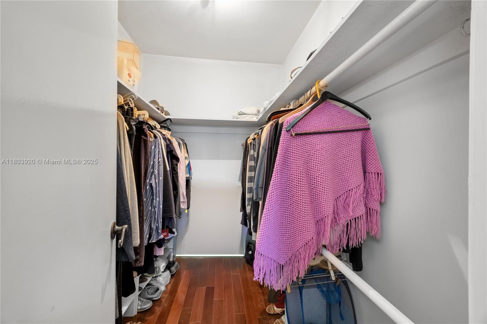 CRICKET CLUB CONDO - Residential