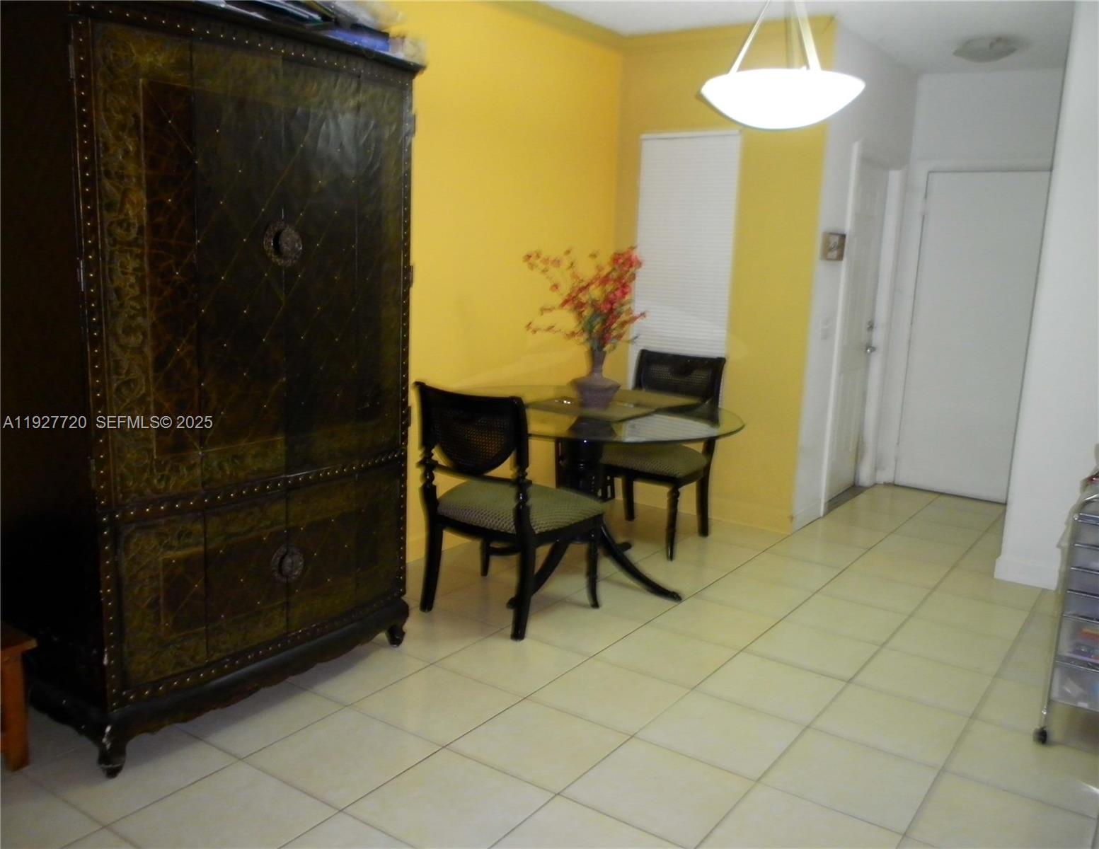 View photos, virtual tours, details... 2493 Centergate Dr 102