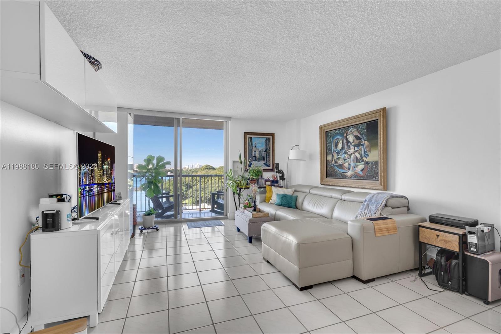 BRICKELL BISCAYNE CONDO - Residential Lease