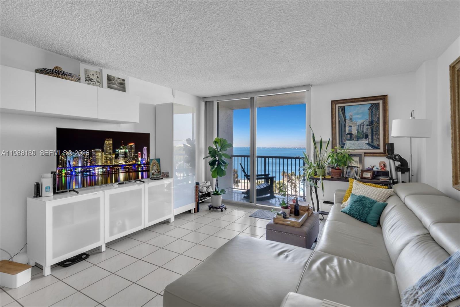 BRICKELL BISCAYNE CONDO - Residential Lease
