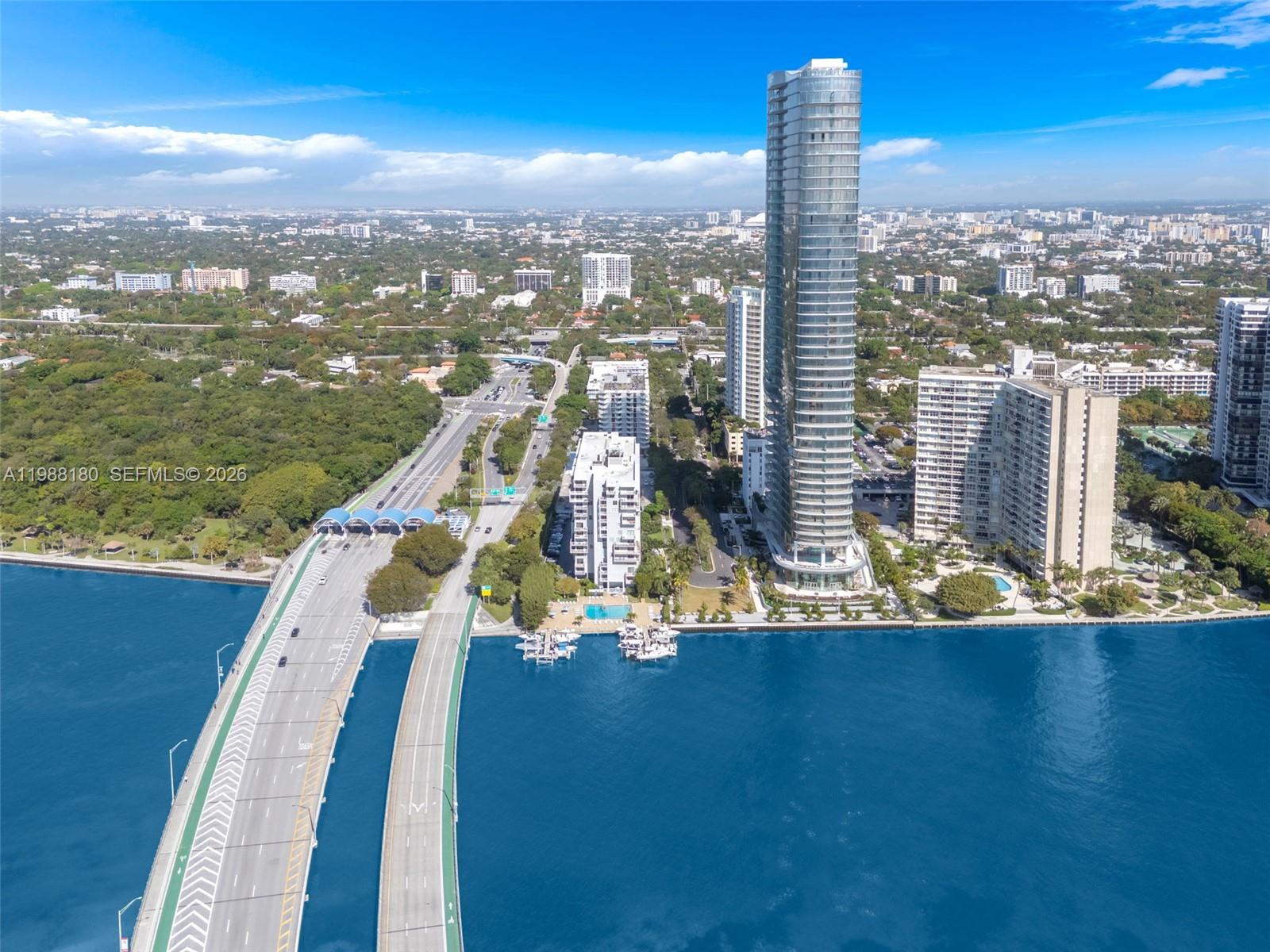 BRICKELL BISCAYNE CONDO - Residential Lease