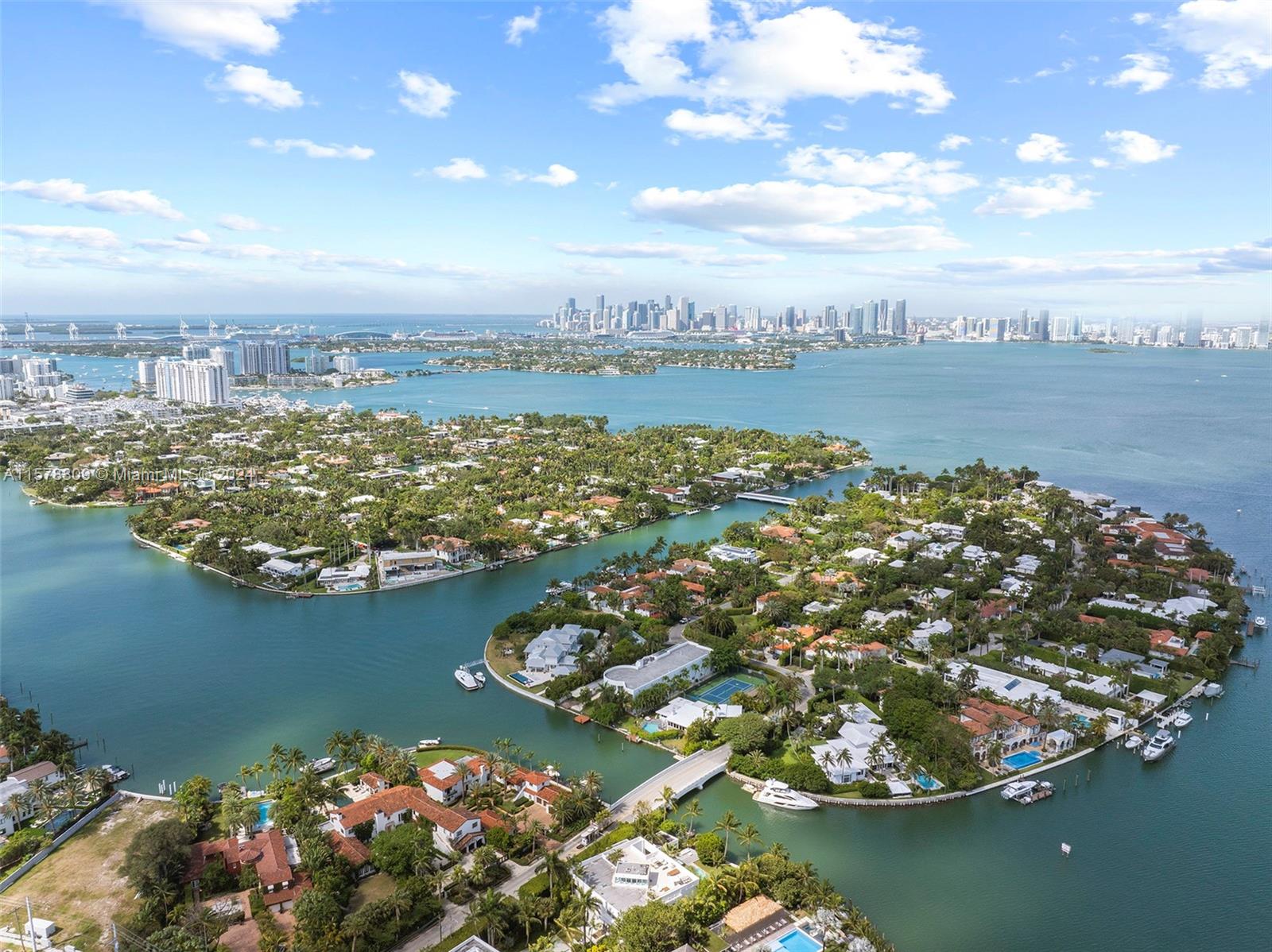 SUNSET ISLANDS-ISLAND NO - Residential