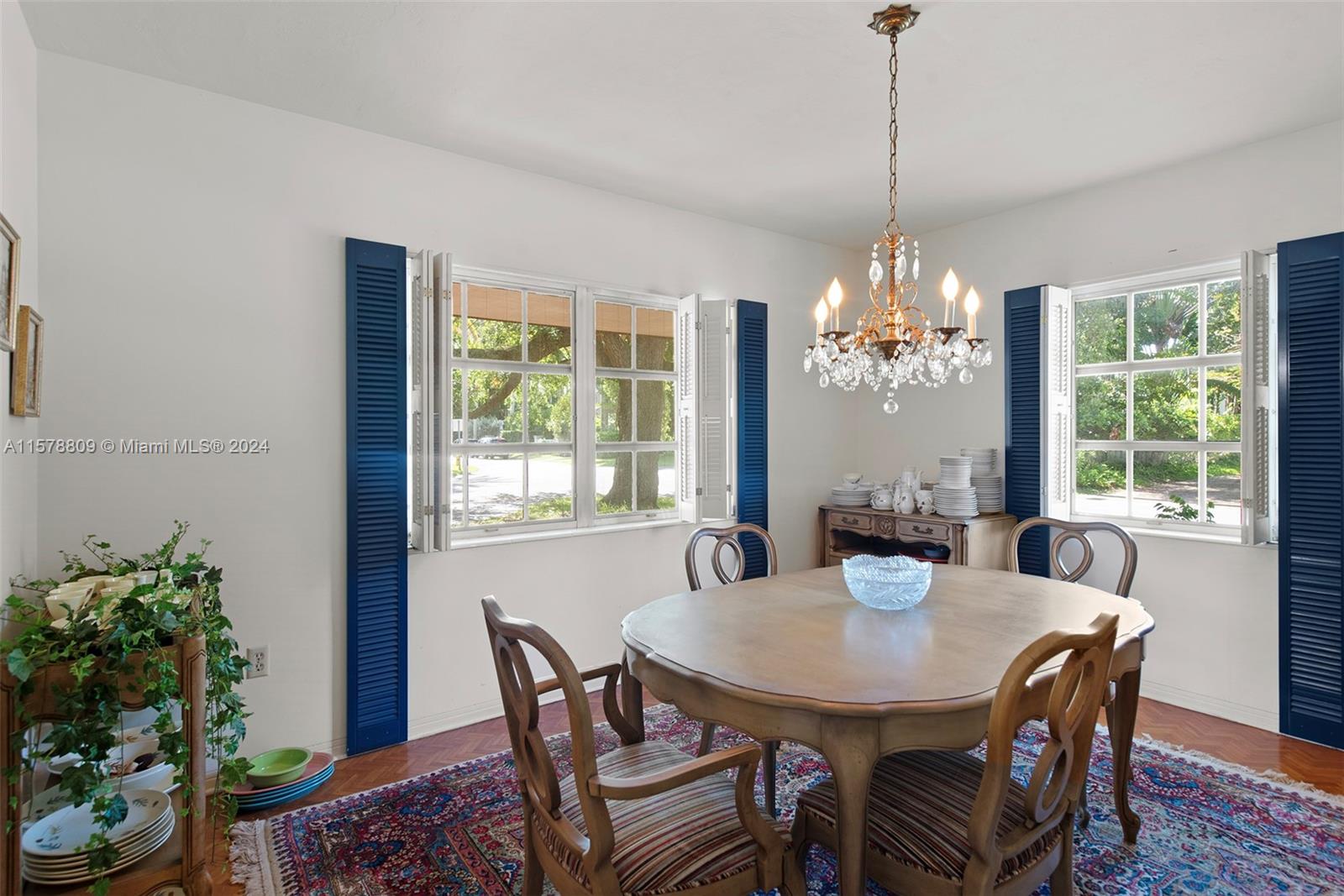 SUNSET ISLANDS-ISLAND NO - Residential