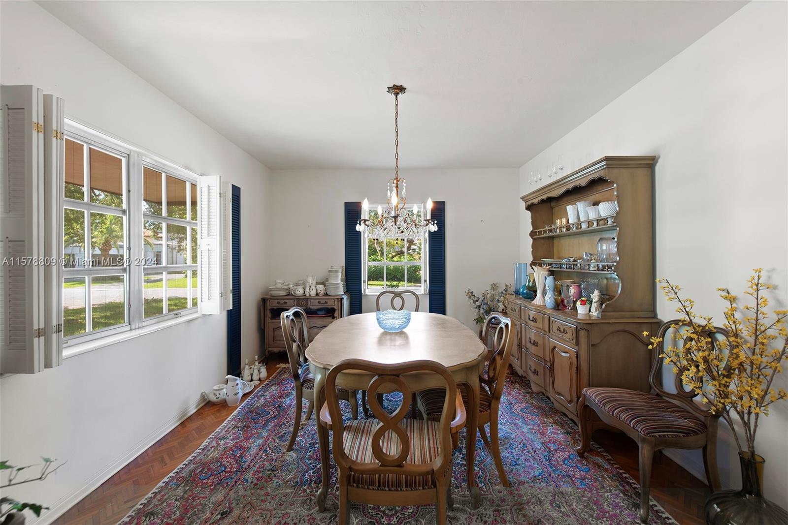 SUNSET ISLANDS-ISLAND NO - Residential