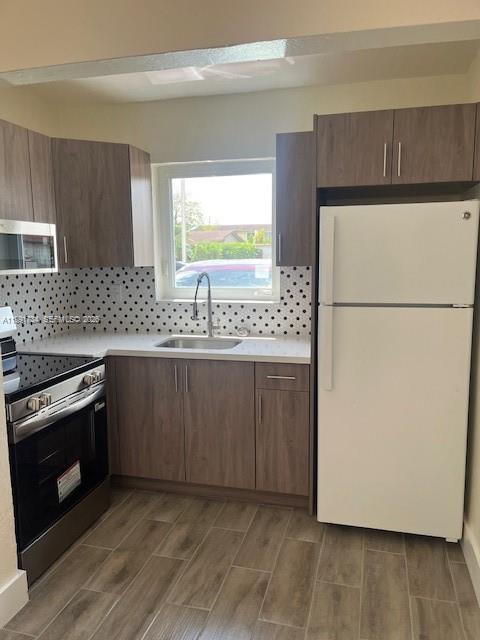 TROJAN PARK AMD PL - Residential Lease