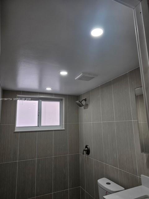 TROJAN PARK AMD PL - Residential Lease