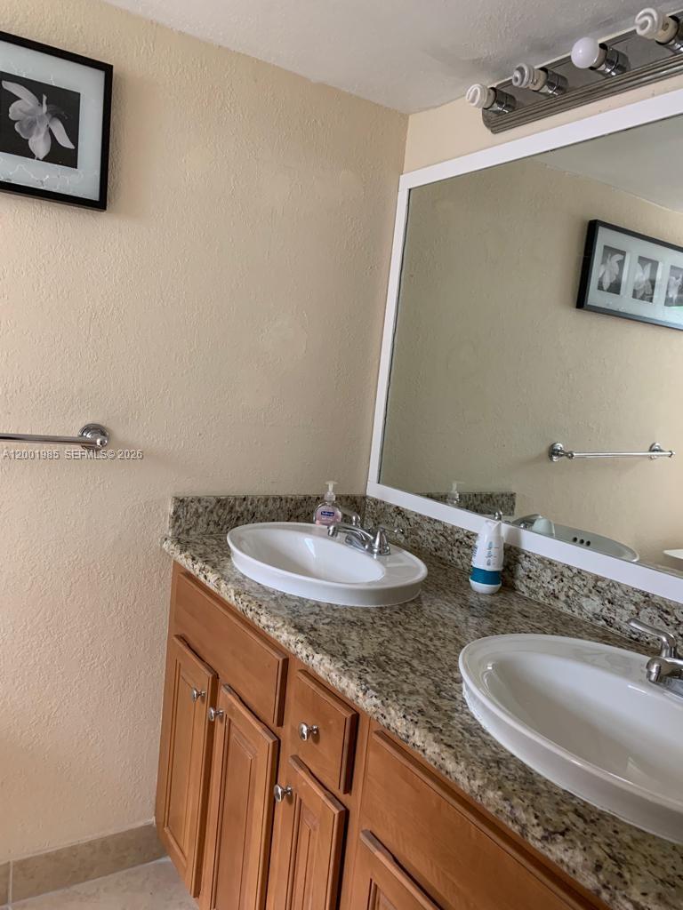 VILLAGE AT DADELAND CONDO - Residential