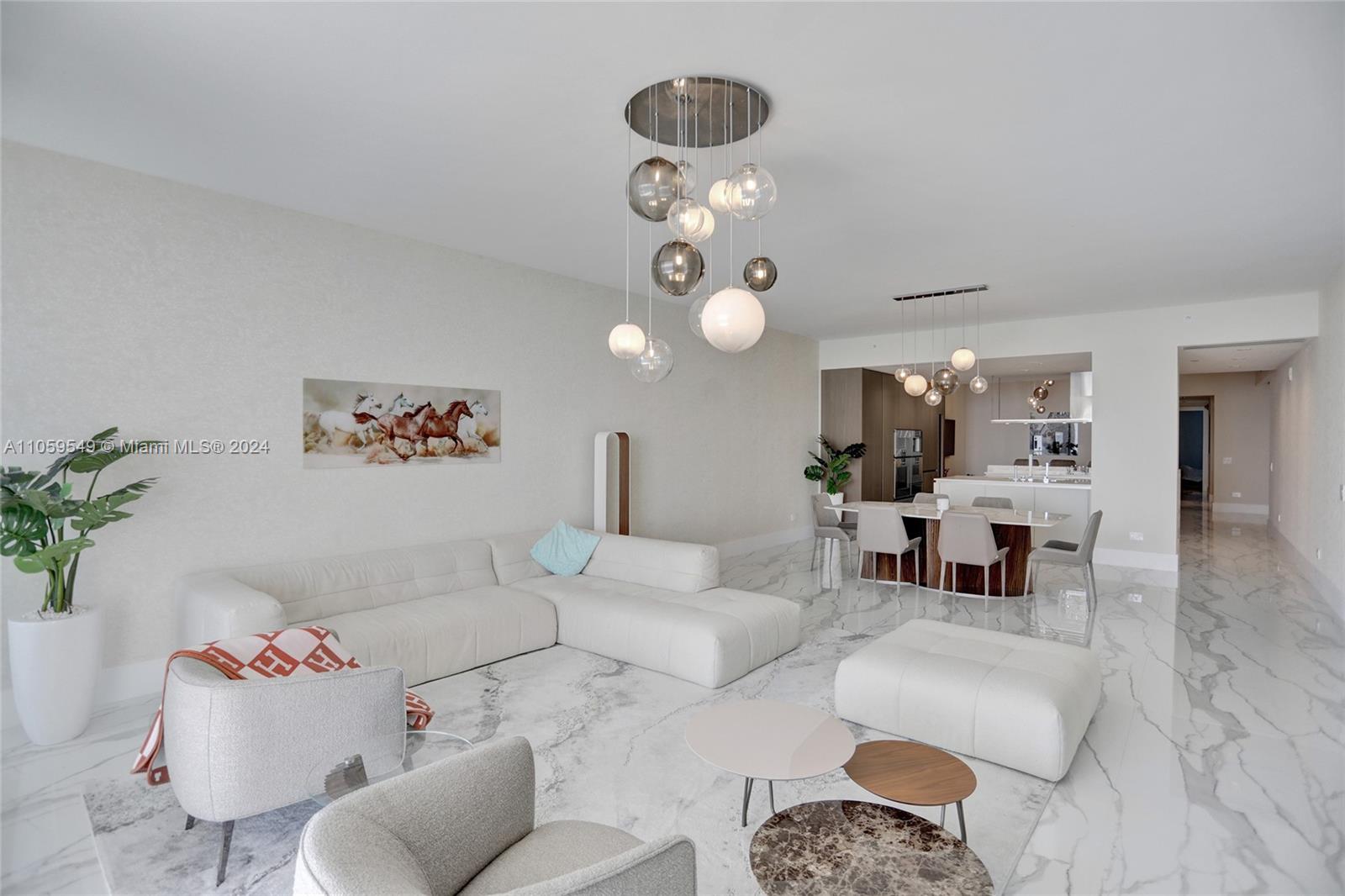 TURNBERRY OCEAN CLUB - Residential