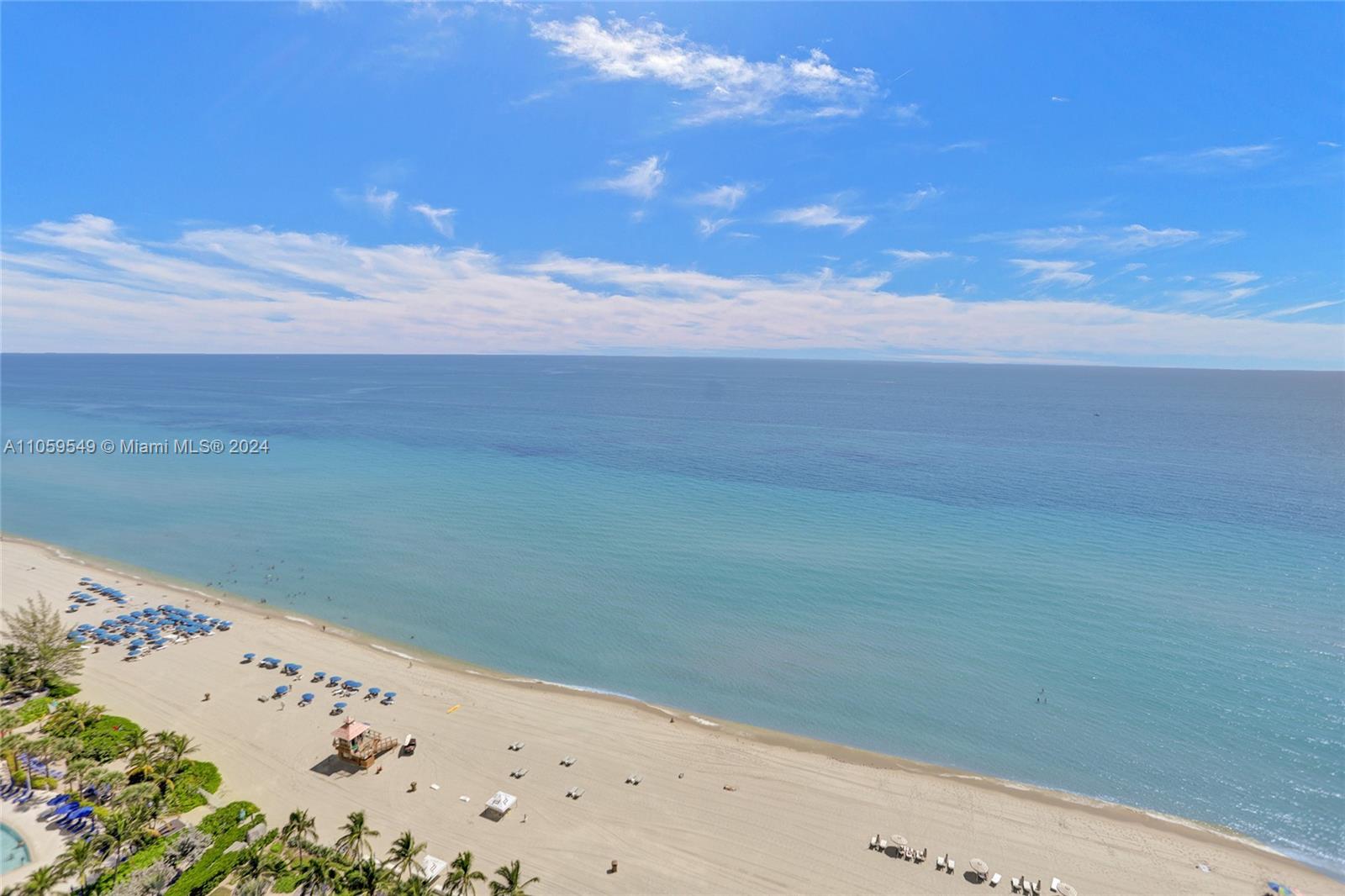 TURNBERRY OCEAN CLUB - Residential