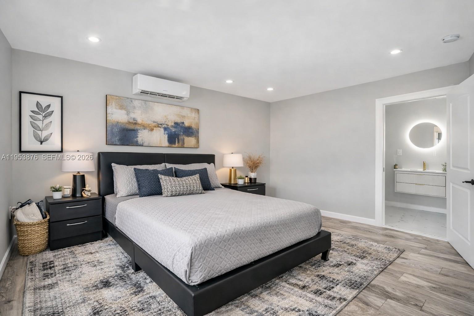 ROYAL PALM VISTA - Residential