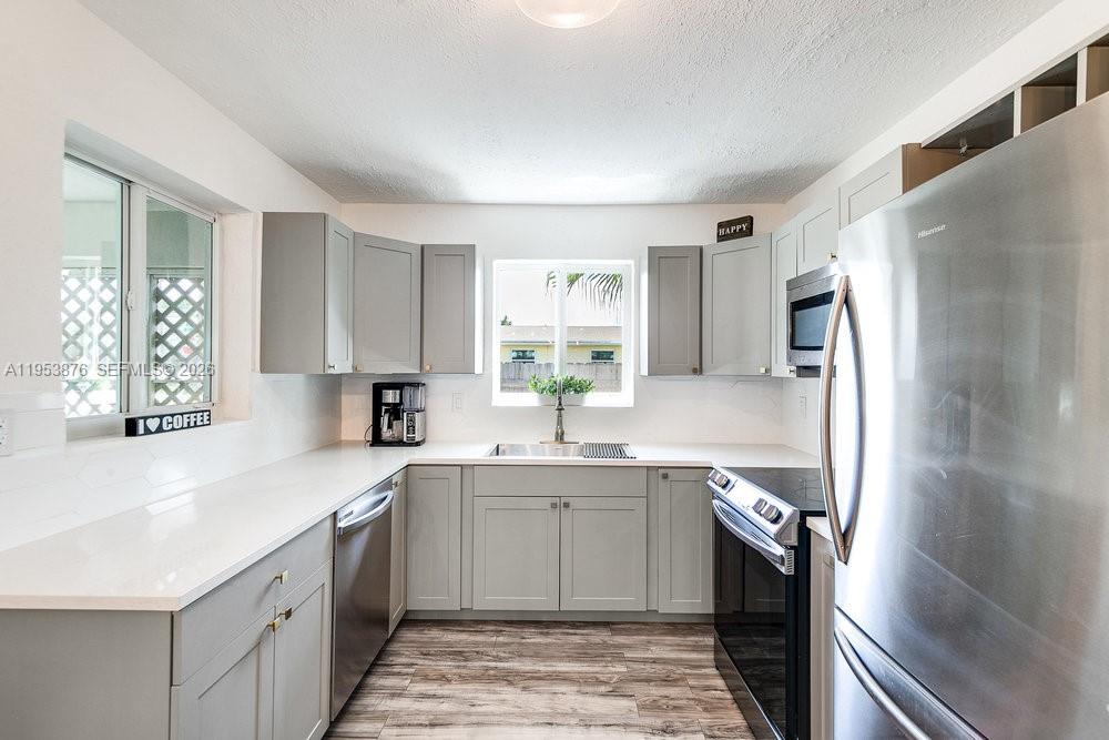 ROYAL PALM VISTA - Residential