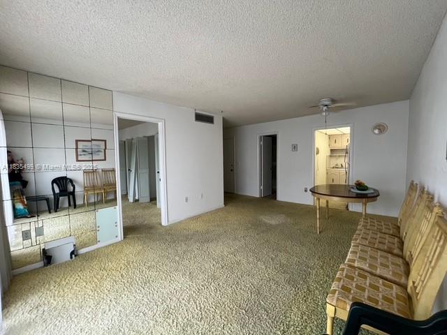 301 Croton Ave 203, Lantana, FL, 33462/$190,000 4 301 Croton Ave 203
