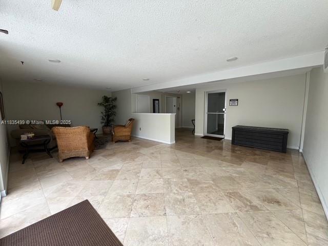 301 Croton Ave 203, Lantana, FL, 33462/$190,000 3 301 Croton Ave 203