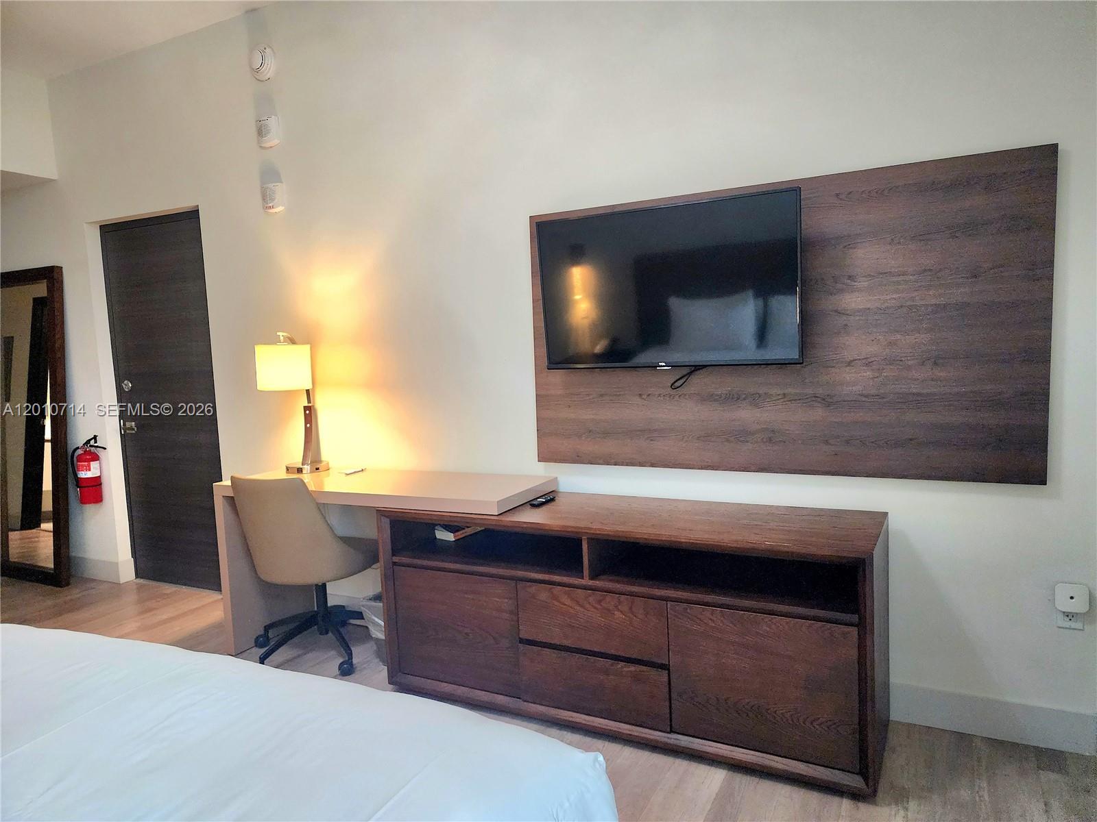 COSTA HOLLYWOOD CONDO - Residential