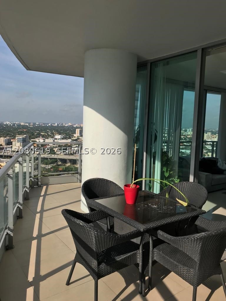 90 SW 3rd St 2911