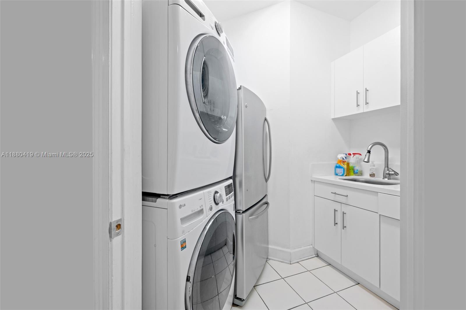 GOLDEN GATE ESTATES & MAR - Residential Lease