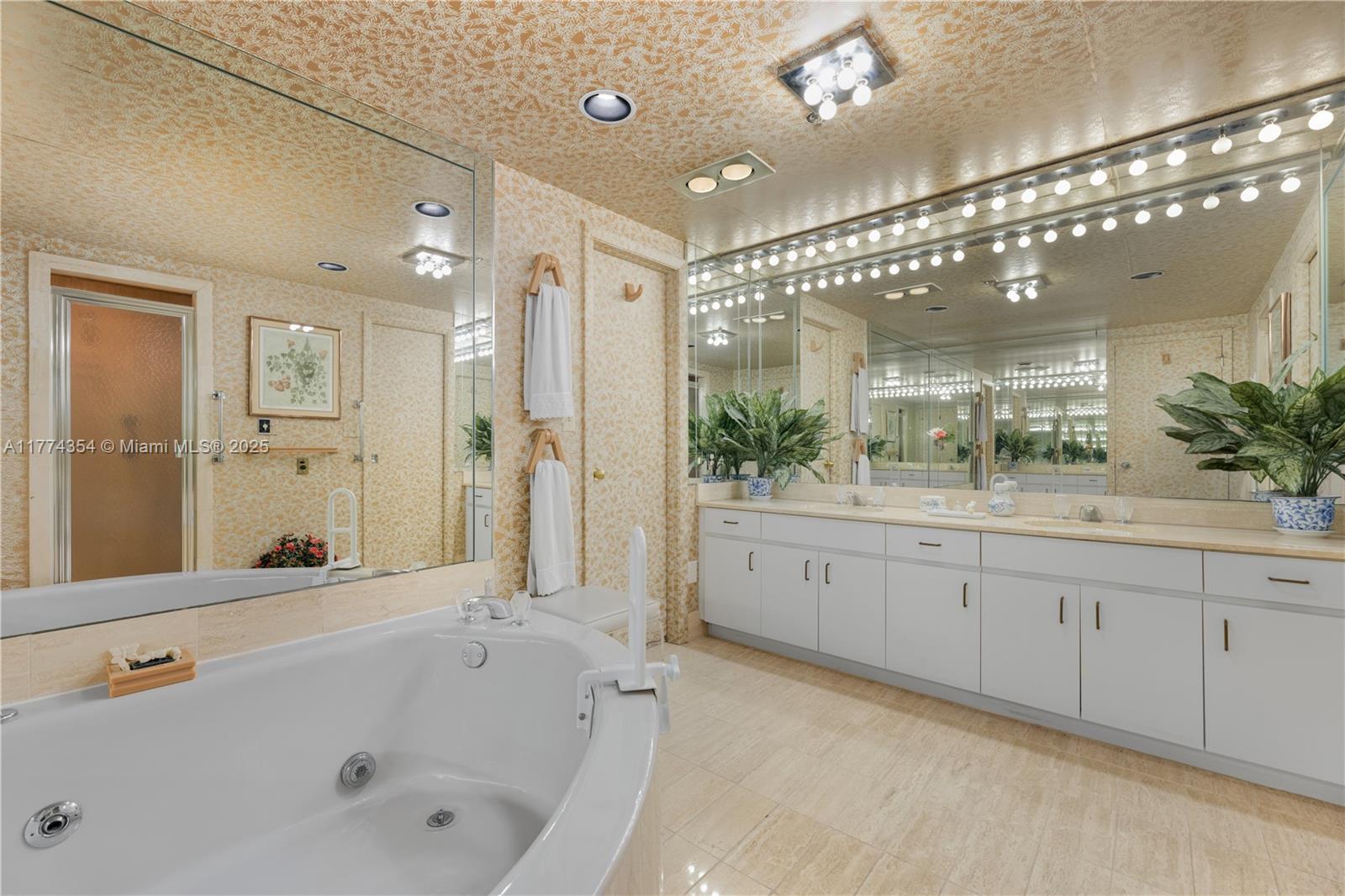 THE TIFFANY OF BAL HARBOU - Residential