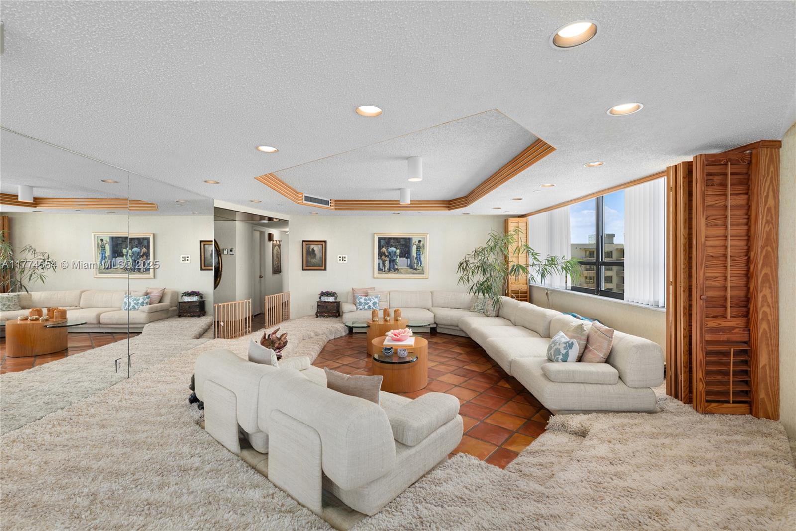 THE TIFFANY OF BAL HARBOU - Residential