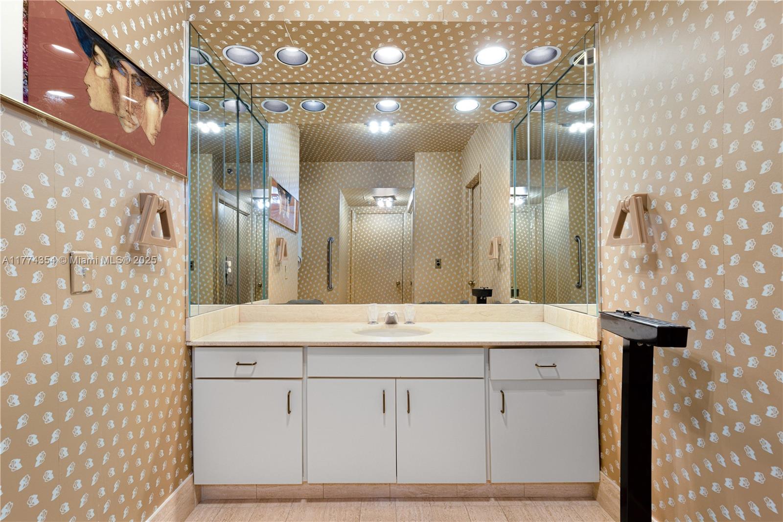THE TIFFANY OF BAL HARBOU - Residential