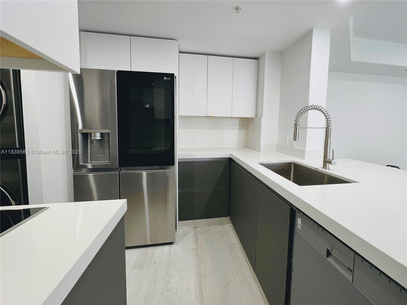 701 Brickell Key Blvd 1111