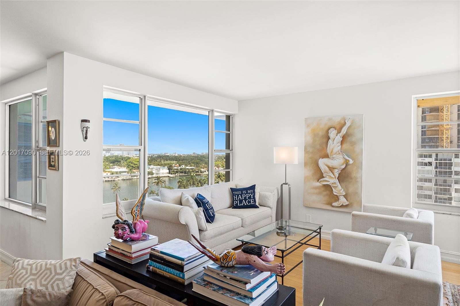 IMPERIAL HOUSE CONDO - Residential