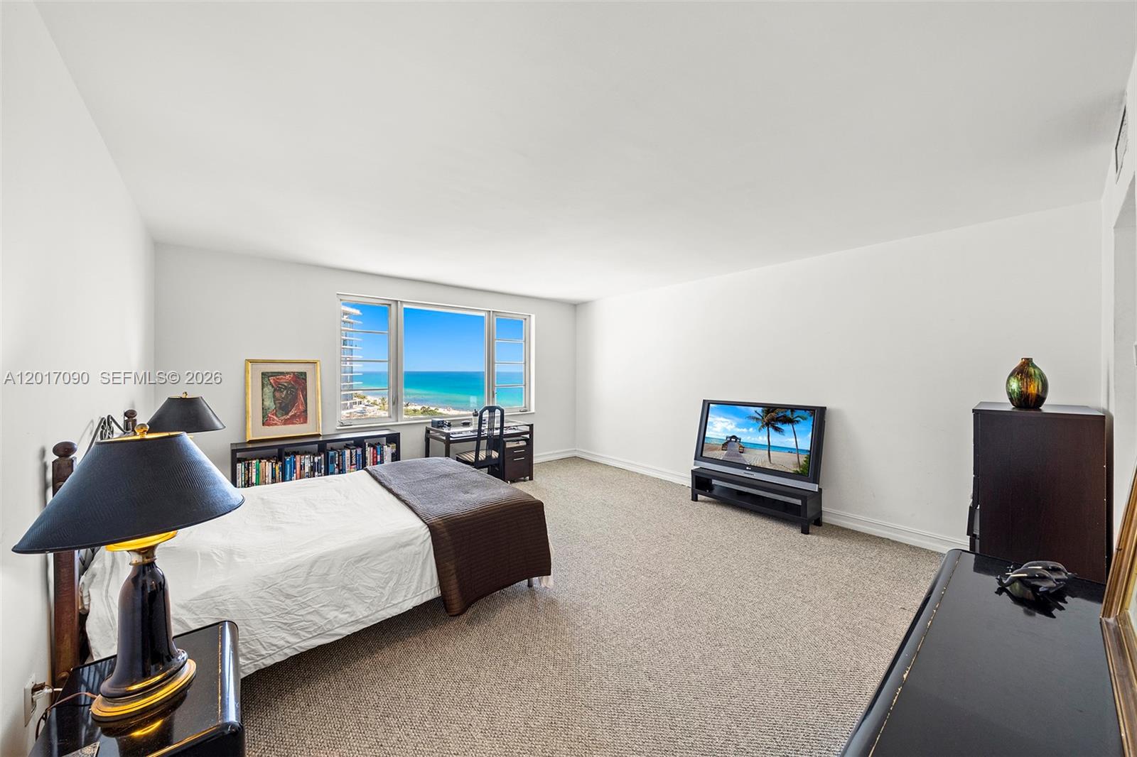 IMPERIAL HOUSE CONDO - Residential