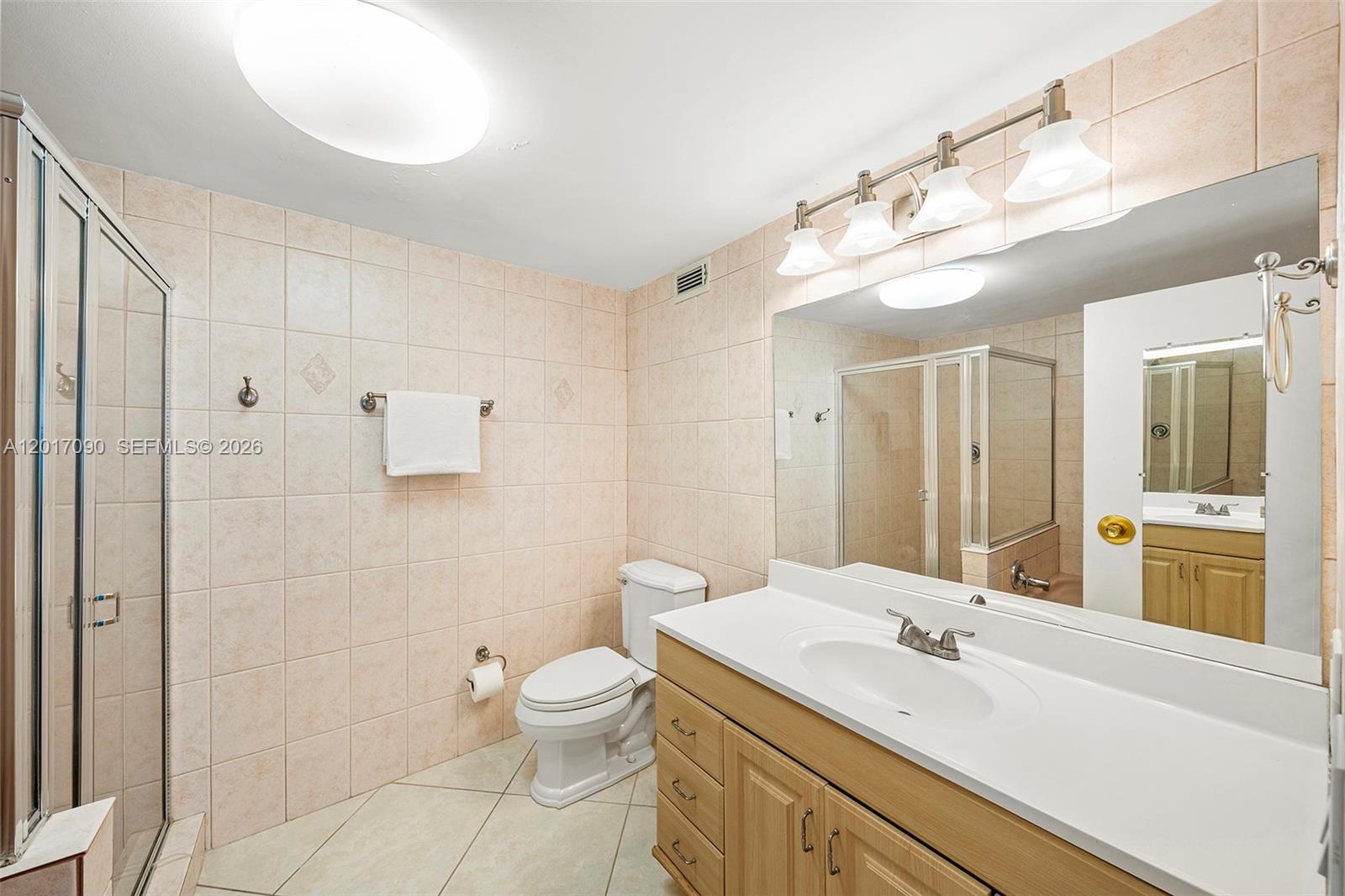 IMPERIAL HOUSE CONDO - Residential