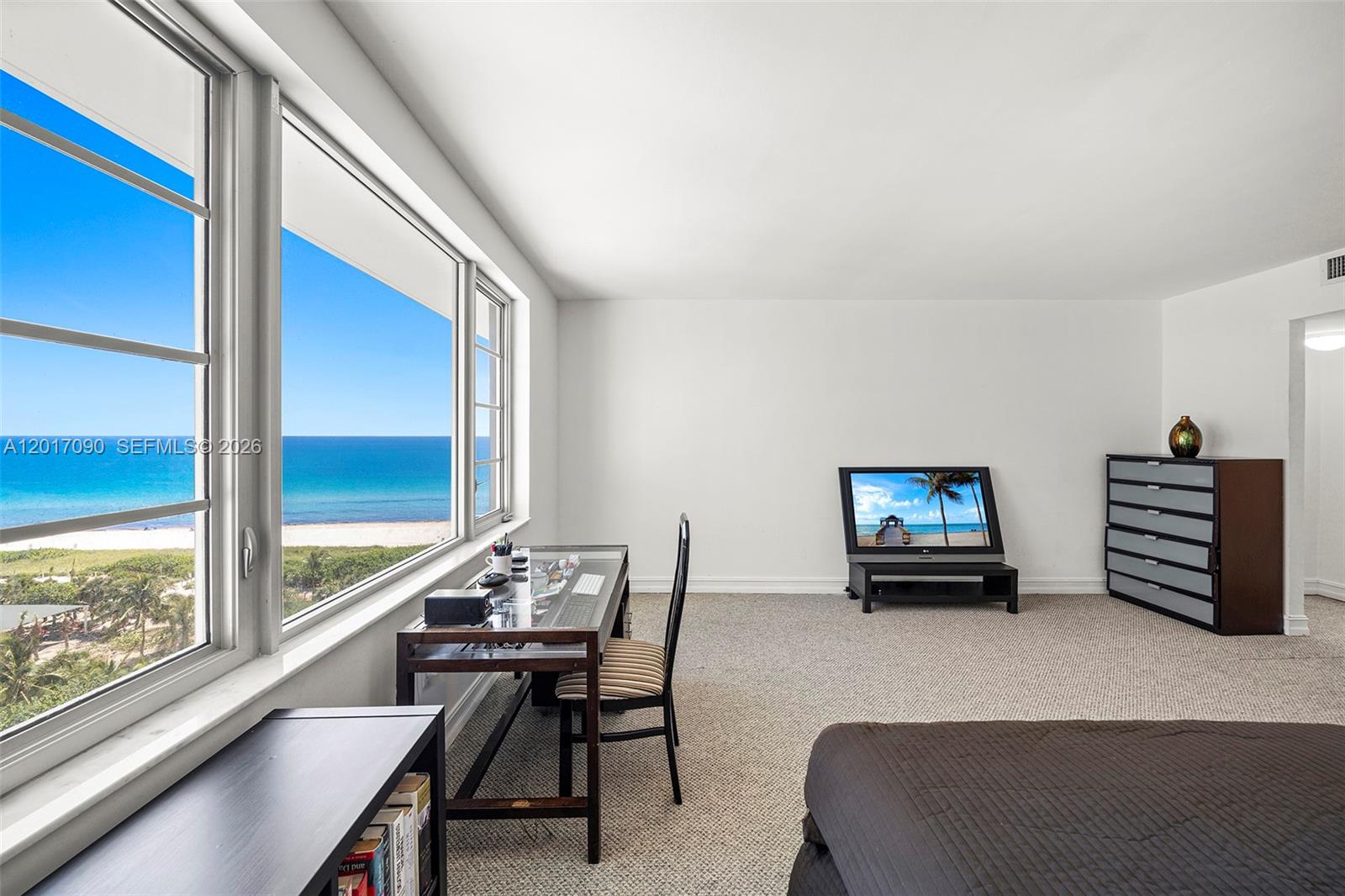 IMPERIAL HOUSE CONDO - Residential