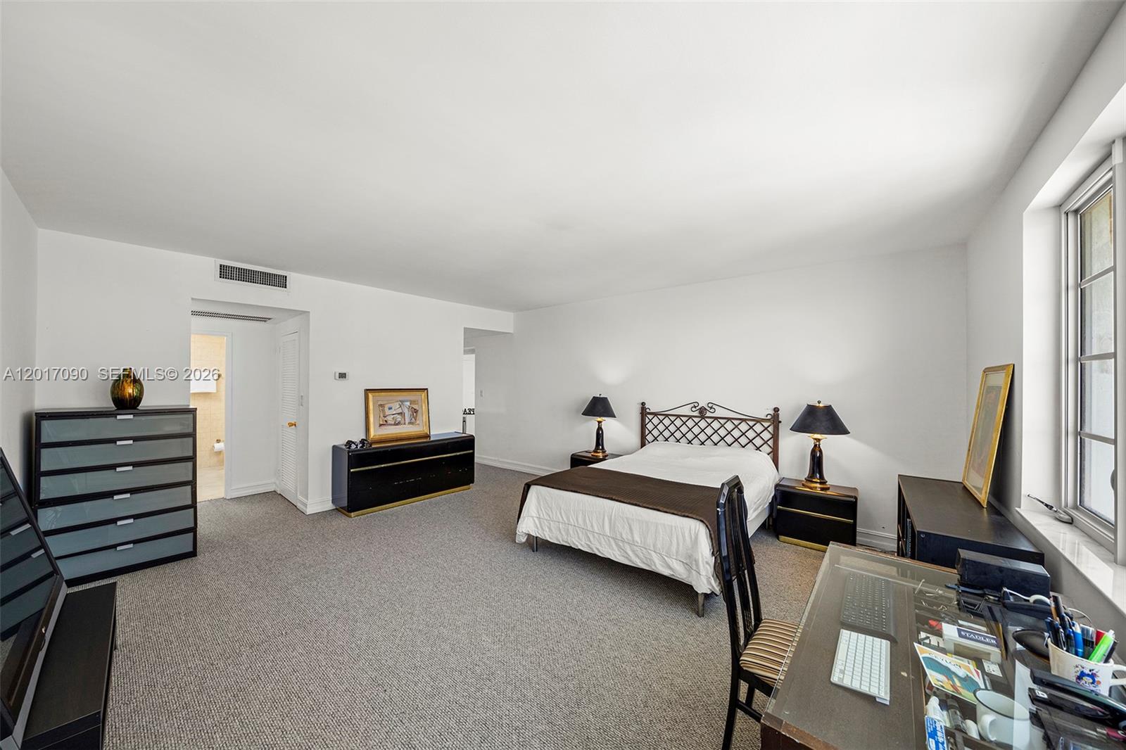 IMPERIAL HOUSE CONDO - Residential