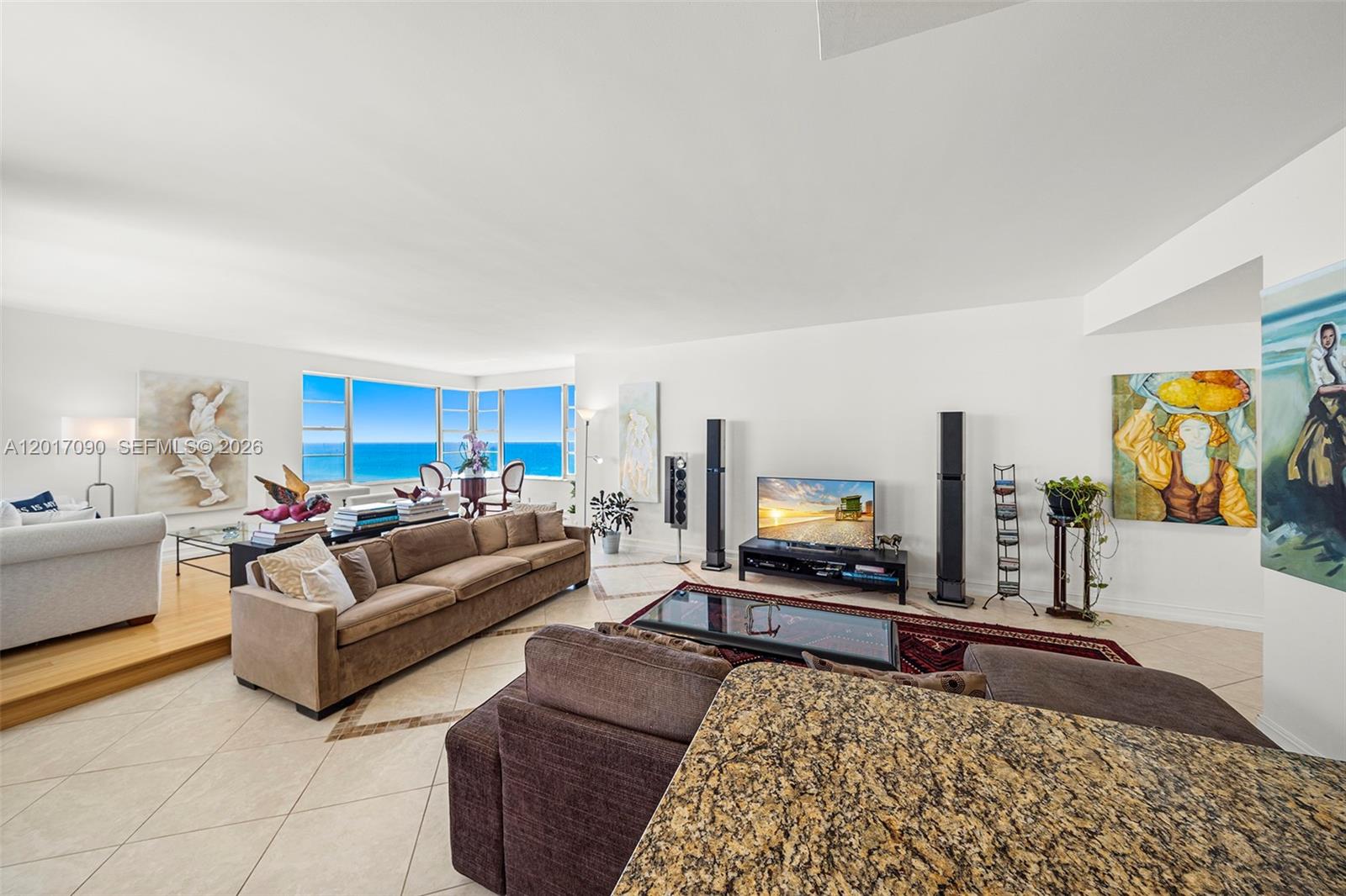 IMPERIAL HOUSE CONDO - Residential